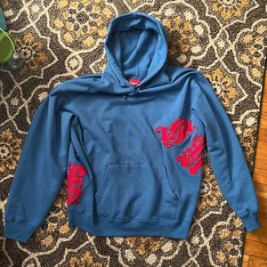 Mens supreme hoodie size XL.